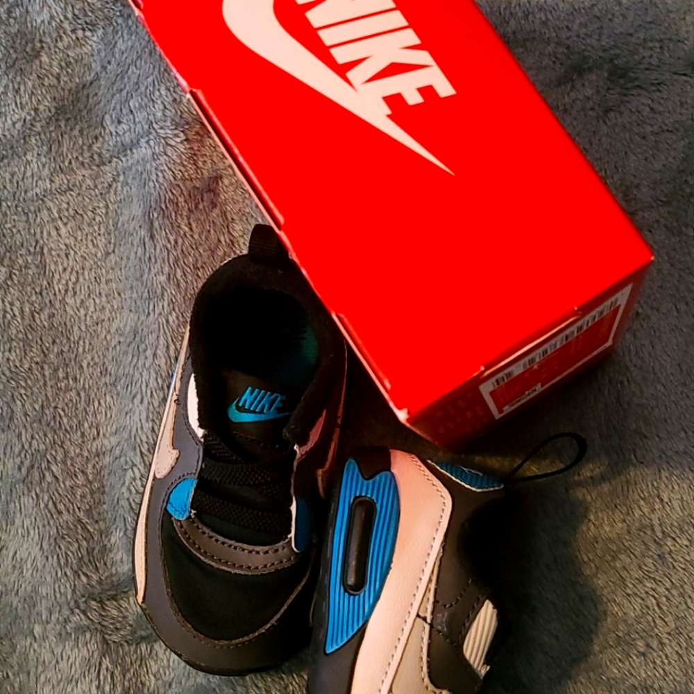 Nike Max Crib